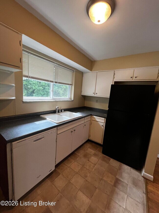 Building Photo - 2708 Riedling Dr