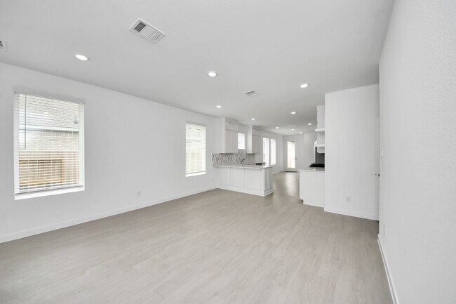 Building Photo - 1062 Blue Stone Dr