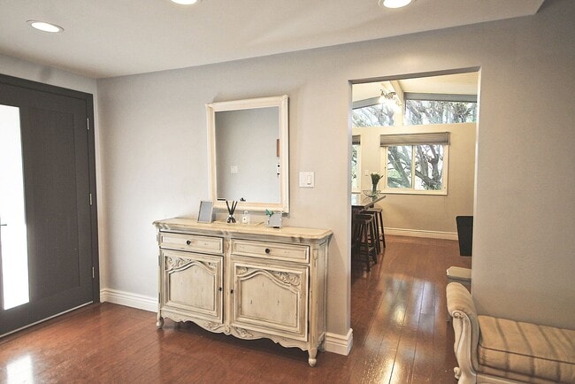 Building Photo - Mid-Century Modern Masterpiece!  South of the BLVD. Minutes to Westside, Mulholland, 405. Roscoma...