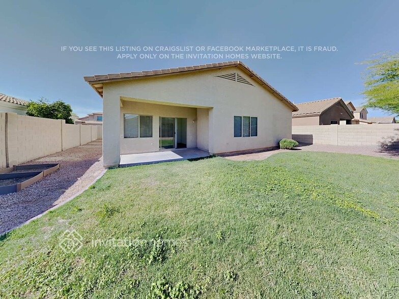Building Photo - 2103 E La Costa Dr