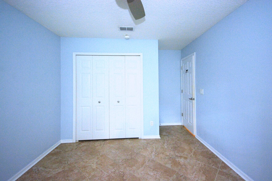 Guest bedroom 3 - 4538 Palmetto Cove Ln