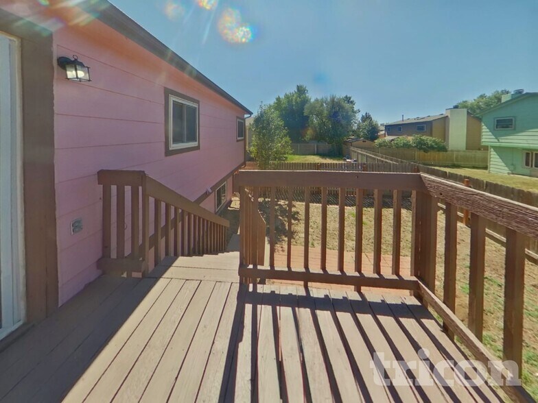 Building Photo - 3340 Bridgewater Dr