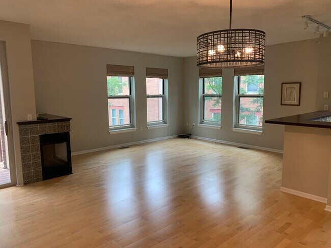 NE & SE facing living area off kitchen - 645 N 1st St