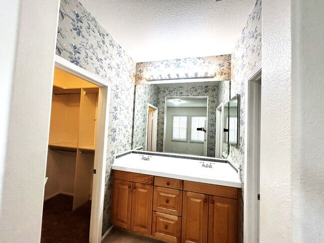 Building Photo - Stunning 3-Bed Townhome in Arbors at Avalon, Carson! 90745! *$500.00 Off First Month's Rent Move ...