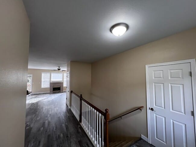 Building Photo - Elegant home in UP with primary bedroom suite on main level