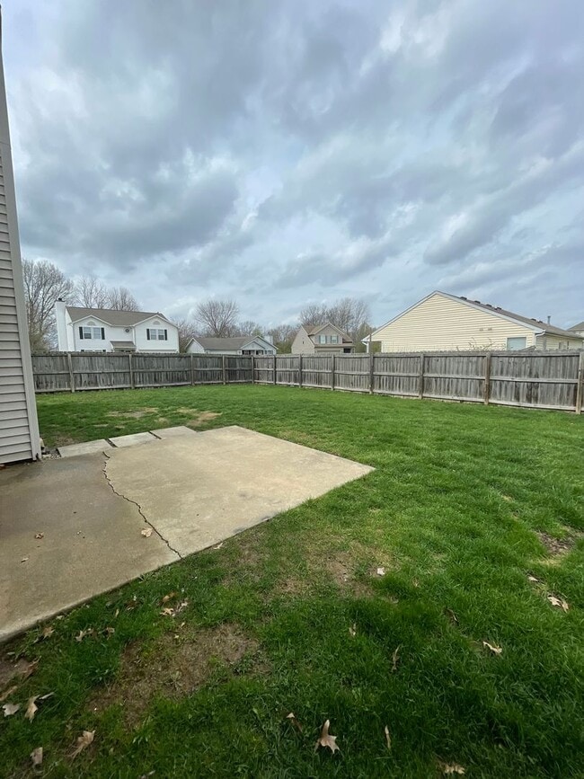 Building Photo - 3 Bedroom Single Family Home - Burnett Creek School District