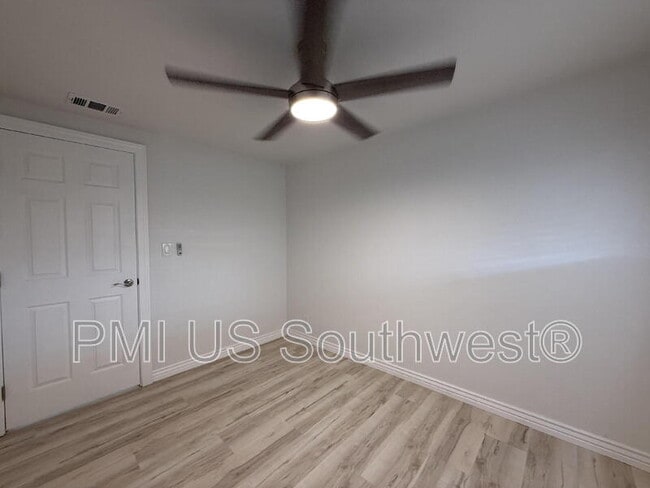 Building Photo - 315 Moser Ave