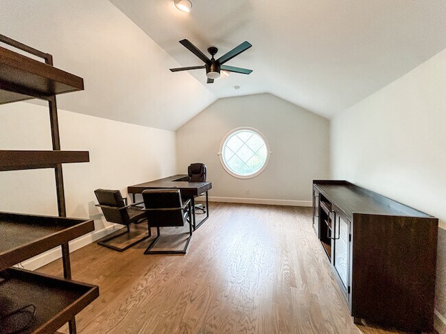 Building Photo - 2856 Saber Dr