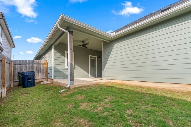 Building Photo - Beautiful 3 bedroom, 2 bathroom home in Hutto!!!