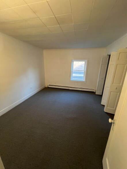 Building Photo - 491 S Main St