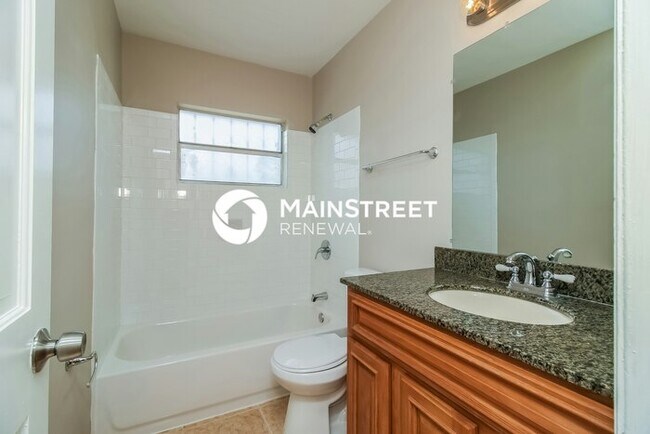 Building Photo - 3 Bedroom Pet-Friendly Home in Brandon, FL...