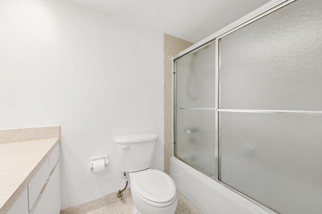 Building Photo - 3051 N Course Dr