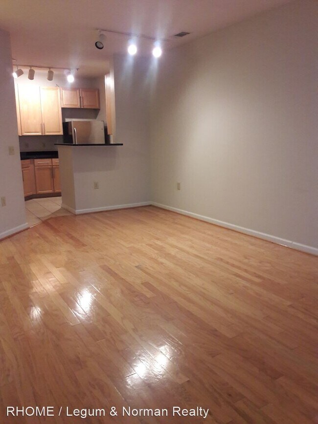 Building Photo - 1 br, 1 bath House - 1201 East West Hwy #110