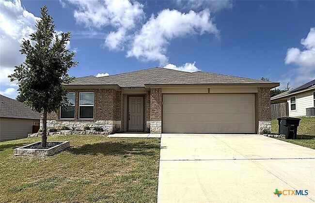 Primary Photo - 3810 Flatrock Mountain Dr