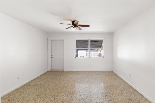 Building Photo - 2421 Patterson Ave