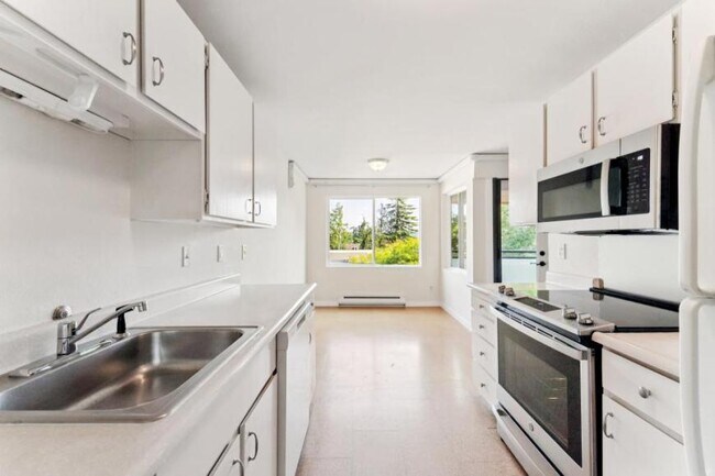Building Photo - 1 bedroom in Seattle WA 98115