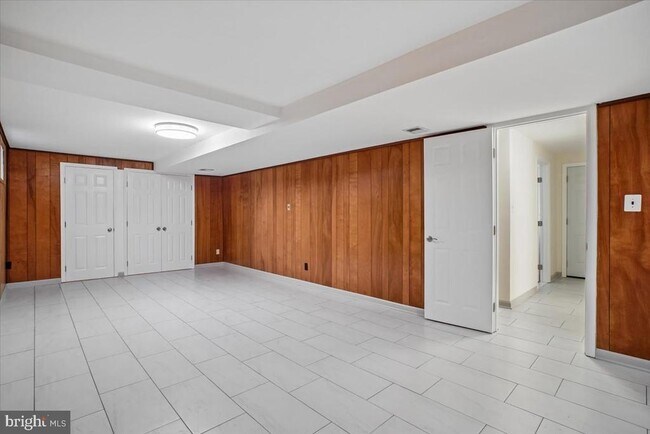 Building Photo - 3227 Sherry Ct