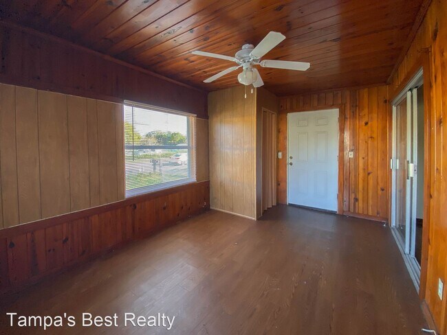 Building Photo - 2 br, 1 bath House - 830 N Combee Rd