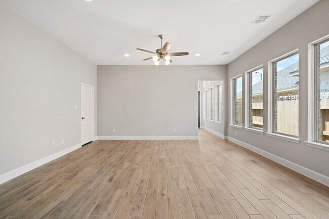 Building Photo - 27122 Butterfly Mint Ln