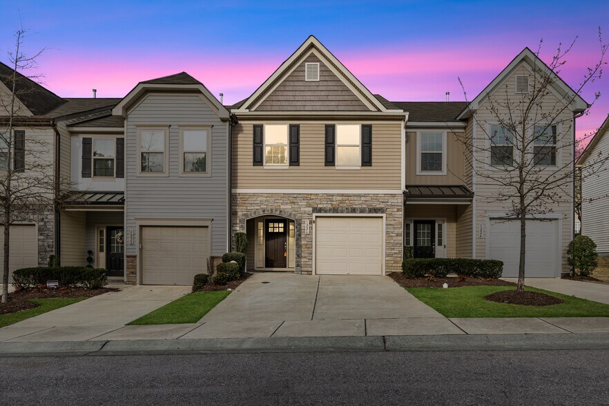 Primary Photo - 1226 Garden Stone Dr