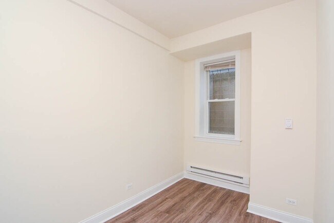 Building Photo - 2936 W Palmer St