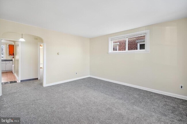 Building Photo - 808 Windermere Ave