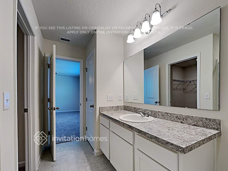 Building Photo - 2237 Litchfield Lp