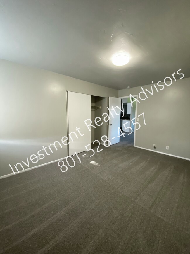 Building Photo - Two-bedroom Apartment in Salt Lake City!