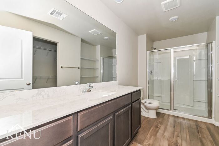 Building Photo - 1705 Maroon Dr