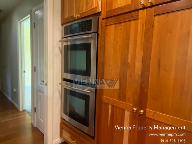 Building Photo - 3539 Buckskin Ct