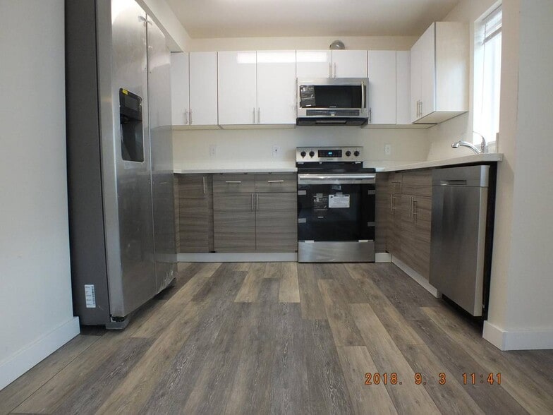 Building Photo - 12544 15th Ave NE