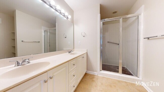 Building Photo - 313 Glen Echo Ln