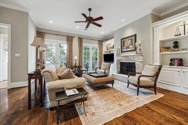 Building Photo - 3108 University Blvd