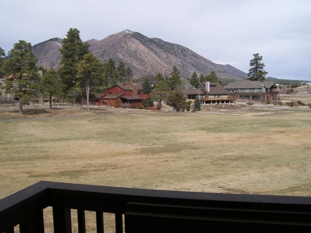 Building Photo - Vacation Rental: Beautiful Country Club To...