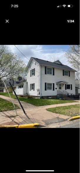 Building Photo - 1022 Wilson Ave