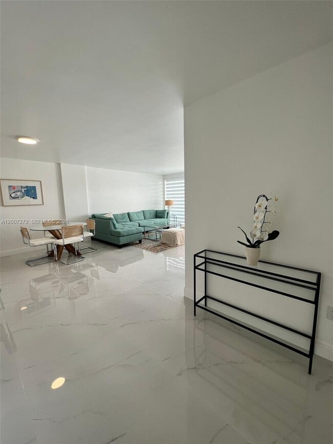 Building Photo - 155 Ocean Ln Dr