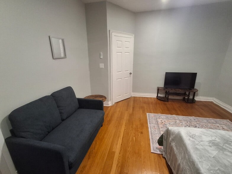 Building Photo - 27 Lexington Ave