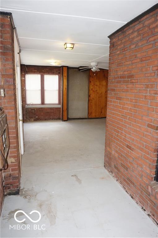 Building Photo - 4015 E 34th St