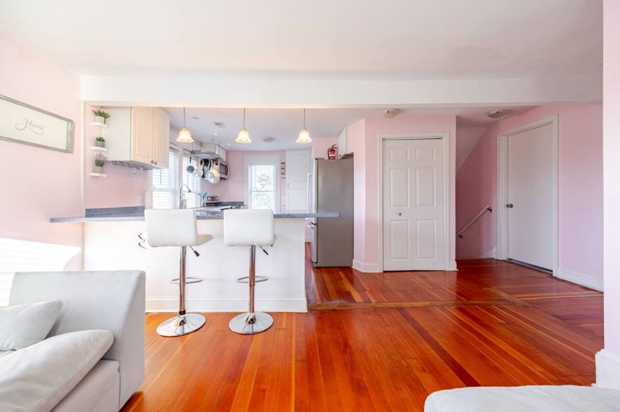 Building Photo - 1019 Berryville Ave