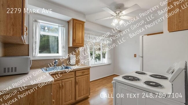 Building Photo - 2279 Mark Ave