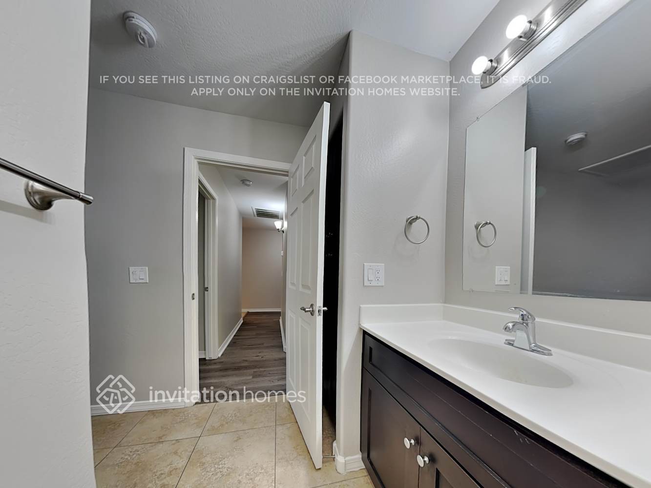 Building Photo - 8122 S 2nd Dr