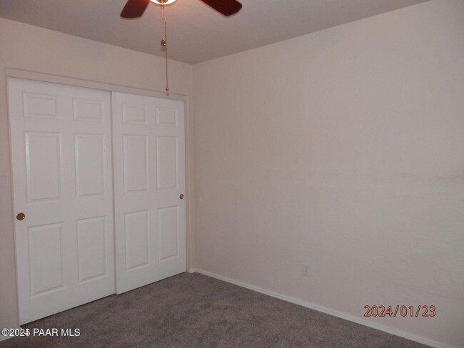 Building Photo - 7007 E Lantern Lane East