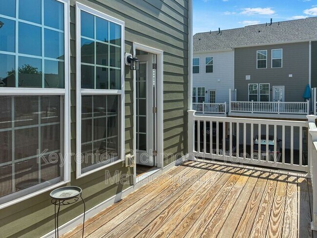 Building Photo - 13801 Randolph Pond Ln