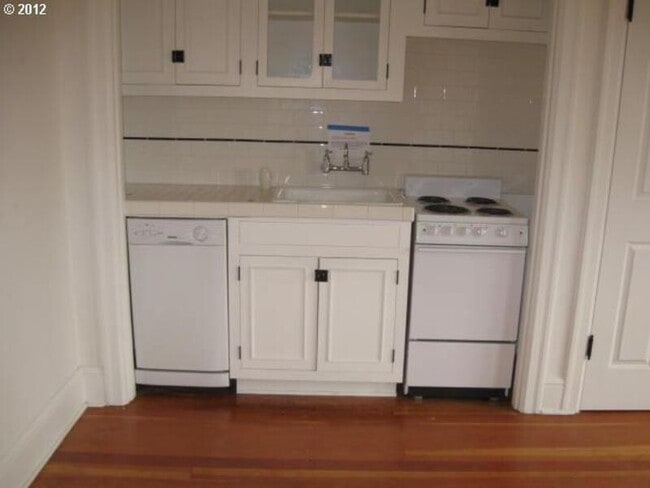 Building Photo - 20 NW 16th Ave