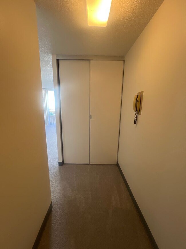 Building Photo - Downtown Reno studio available Arlington Towers