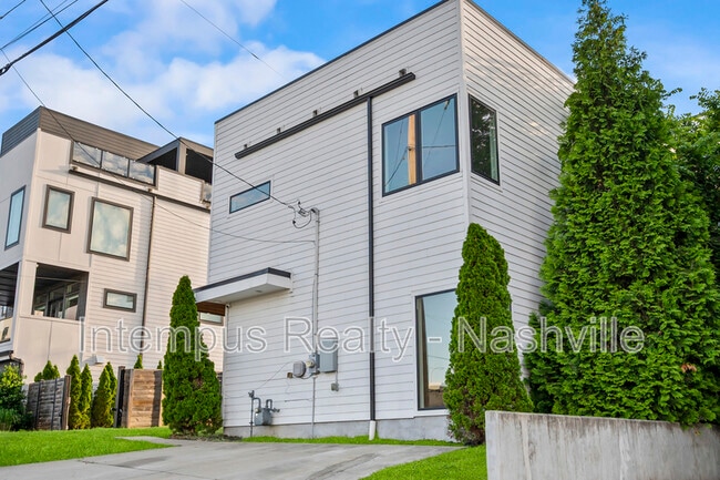 Building Photo - 962 9th Ave S