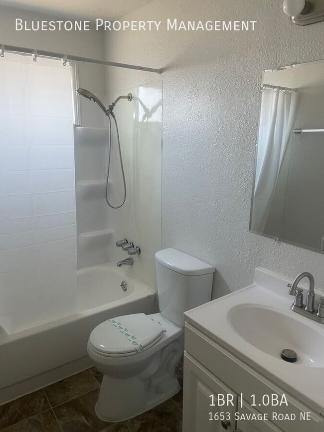 Building Photo - 1653 Savage Rd NE