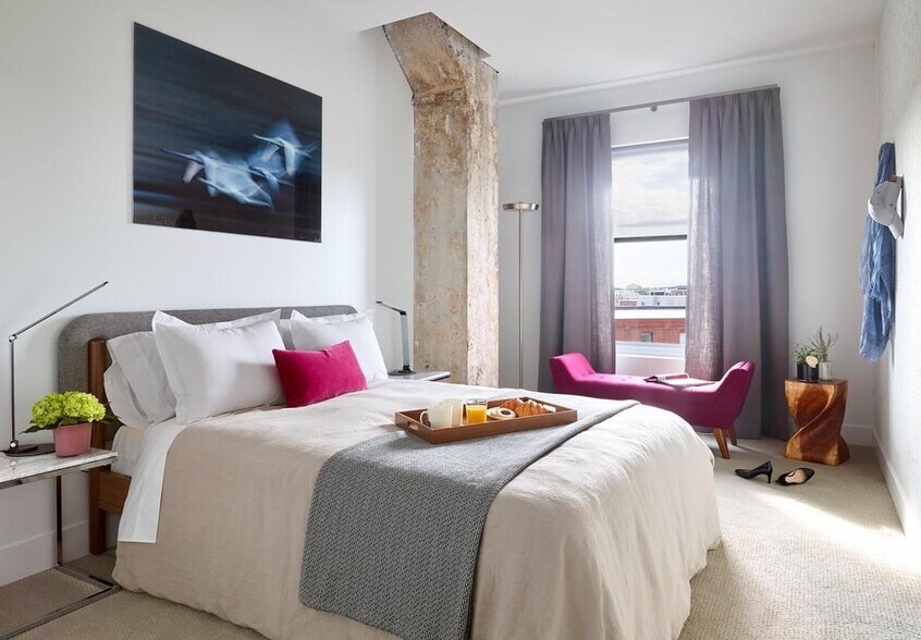 Building Photo - 54 Medford St