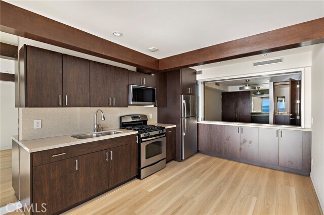 Building Photo - 609 Sleepy Hollow Ln