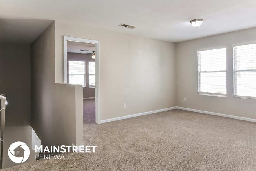 Building Photo - 138 Whitestone Dr NE